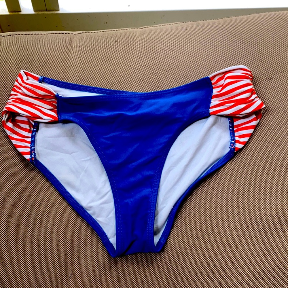 Adorable girls bottoms!